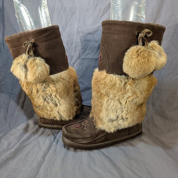 Manitobah Mukluks Brown Suede Rabbit Fur Beaded Mid-Calf Winter Boots - Picture 6 of 10